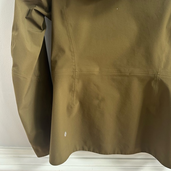 Lululemon Rain Rival jacket - Picture 13 of 16